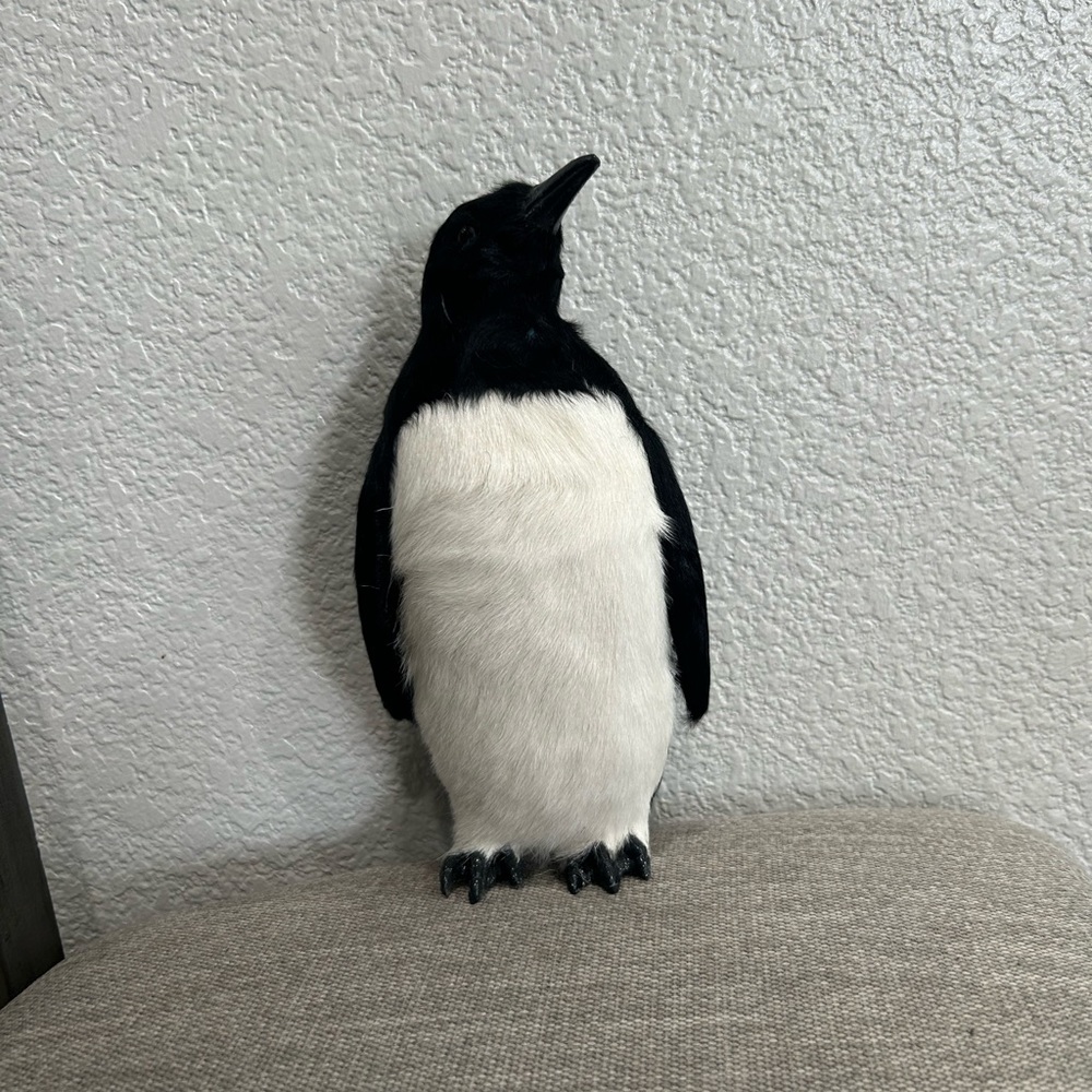 Standing penguin